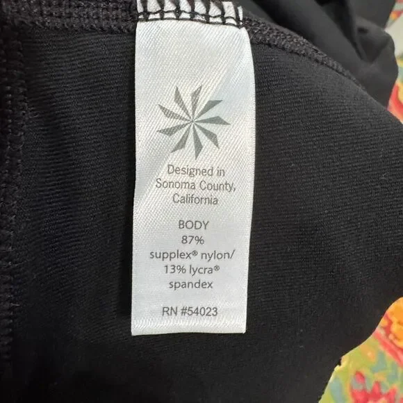 Athleta Acceleration 2in1 Women's Black Skirted Capri Leggings size small - Picture 8 of 8